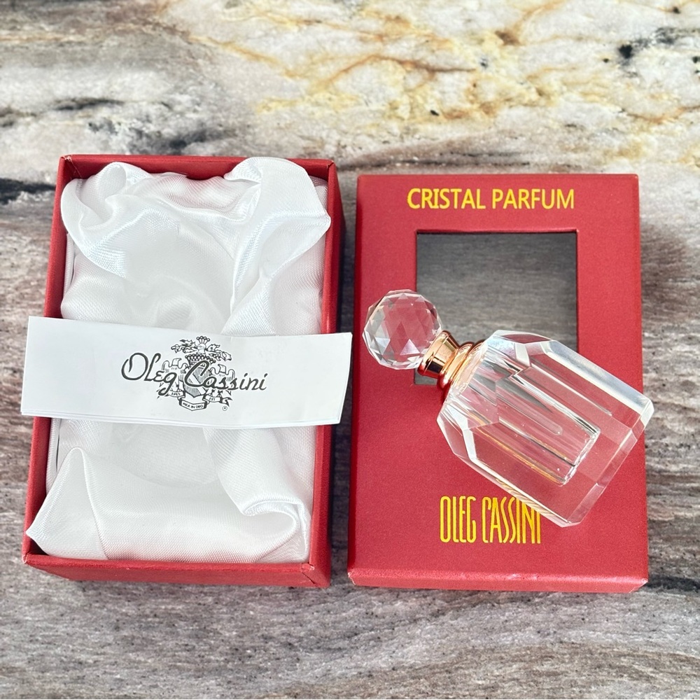 Oleg Cassini Empty Crystal Perfume Bottle with Engraved Signature - New in Box